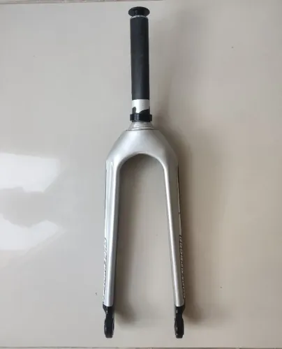 Garfo Carbono aro 20 Supercross