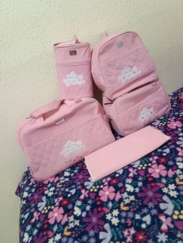 Kit de bolsa de saída de maternidade  seminova