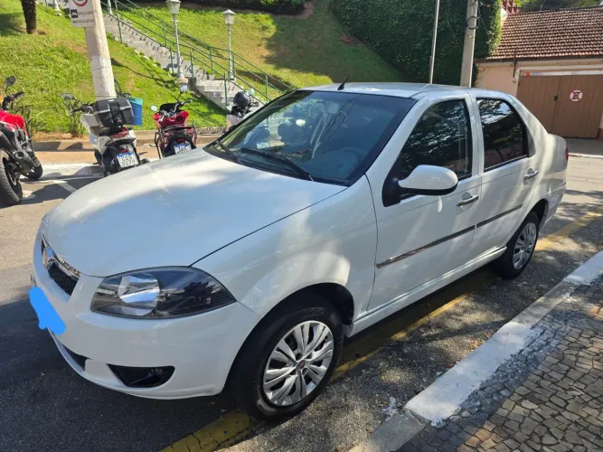 Fiat Siena EL 1.0 MPI Fire Flex 8V 4P 2015