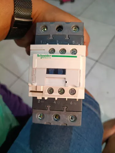 Contatoras 60a e 25A