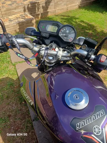 Vendo moto fazer 250
