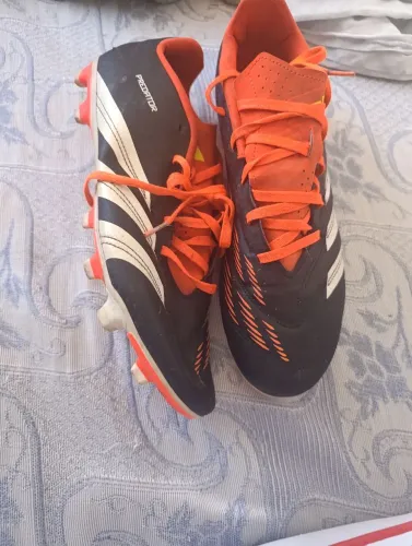Chuteira Adidas predator 