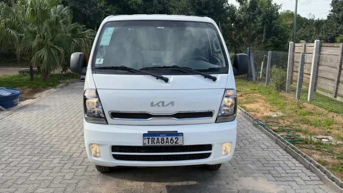 Kia bongo k 2500 4x4 TD diesel 2026 com carroceria