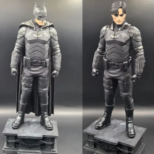 Estátua The Batman 2022 Robert Pattinson 2 Duas Cabeças Action figure Colecionaveis DC