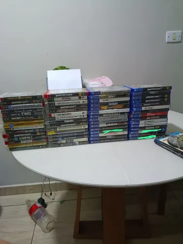 Lote com 67 jogos de PS4 e PS3