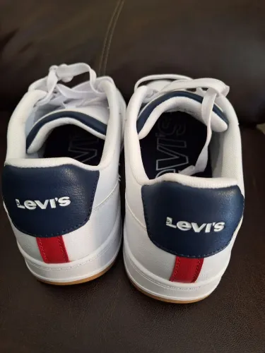 Tenis Levis 9,5 Original 41