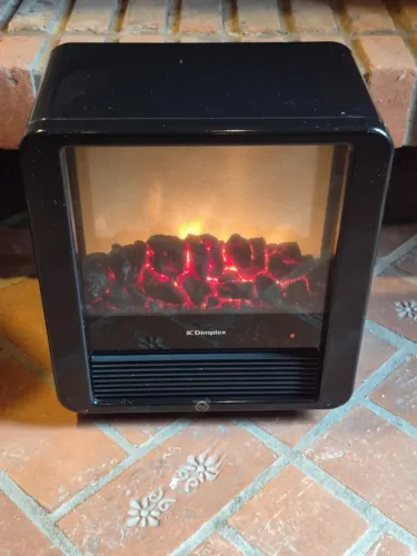 Lareira Elétrica Dimplex Mini Cube Preta - Moderna e Sofisticada