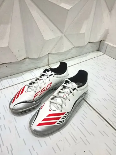 Chuteira Messi F50