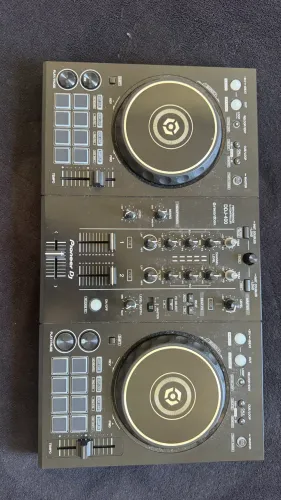 Controladora DDJ 400