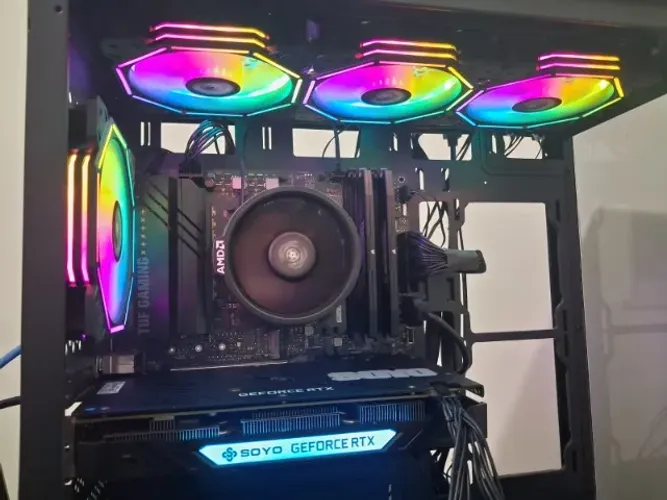Ryzen 5 7600 AM5 + Cooler Box AMD Wraith Stealth