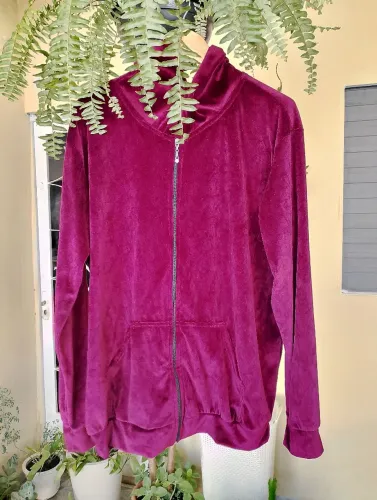 Jaqueta plus size tamanho GG2 aveludada cor vinho