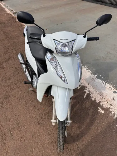 Moto nova a venda