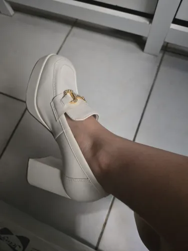 Sapato elegante branco 