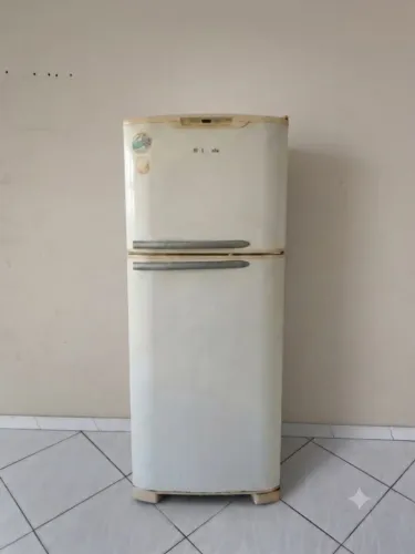 Geladeira Eletrolux Frost Free duplex 