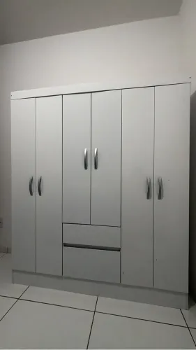 Guarda roupa novo
