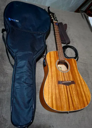 Vendo Violão Hofma Elétrico Stnt Folk+kit capa+cabo P10+ correia. Violão seminovo.