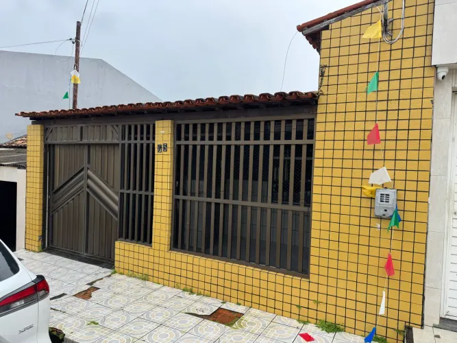 Casa no conjunto Eduardo Gomes 