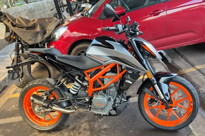 KTM DUKE 390