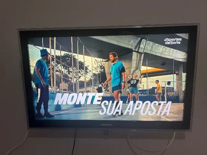TV Samsung 40 LED em Excelente Estado - Funcionando Perfeitamente