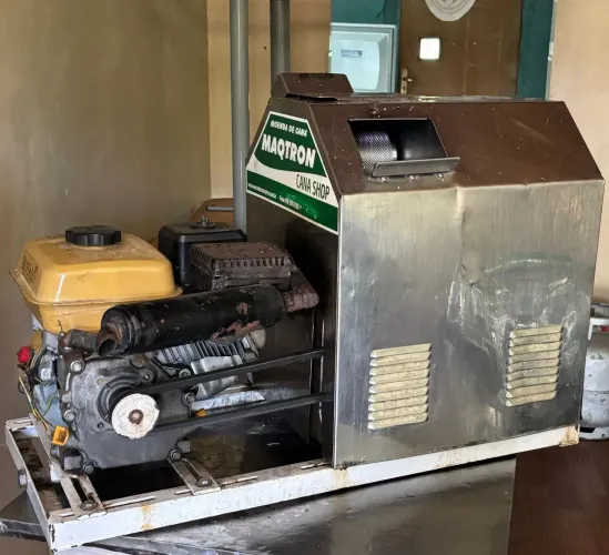 Máquina de caldo de cana rolo inox motor à gasolina