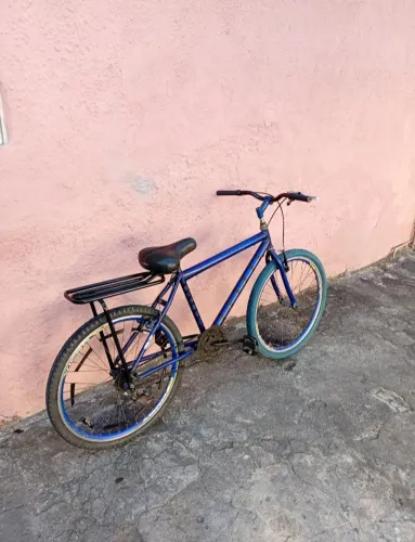 Vendo bicicleta aro 26 nada a fazer so pegar e andar 
