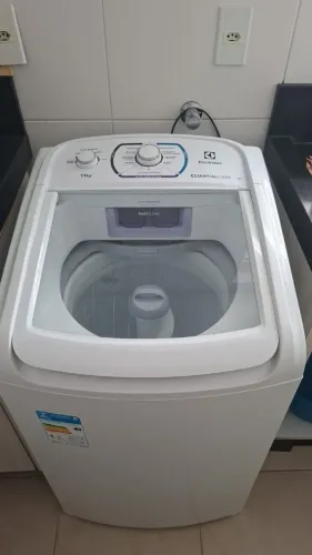 Máquina de lavar Electrolux Essential Care 11kg pouco uso