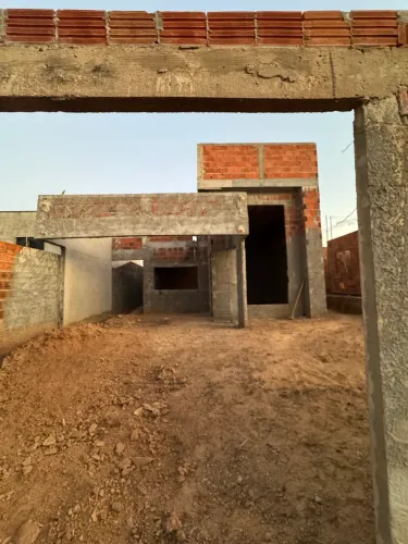 ÁGIO DE CASA EM CONSTRUÇÃO
