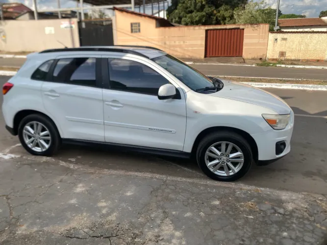 Mitsubishi ASX 2.0 16V 160cv Aut. 2013