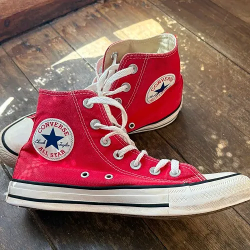 Tênis Converse All Star Chuck Taylor Cano Alto Vermelho