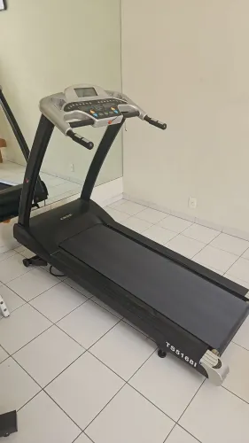 Esteira Profissional Kikos KTS5168 com Inclinação Eletrônica até 10x no cartão com Garanti