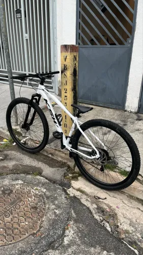 BIKE ARO 29 | PRATICAMENTE NOVA 