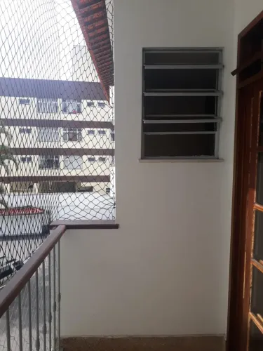 INCRIVEL SALA DOIS QUARTOS REPLETOS DE ARMARIOS NO QUITANDINHA!!