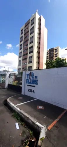 Alugo apartamento na Av. São Luís Rei de França,mobiliado,confortável, espaçoso,ventilado.