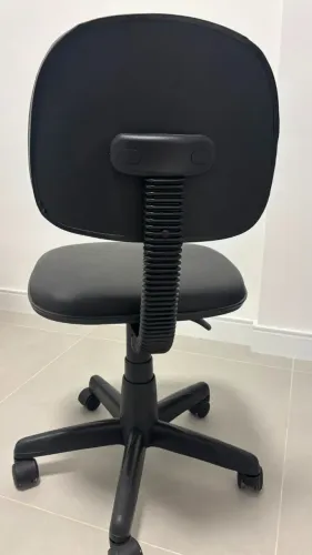 Cadeira escritório giratória