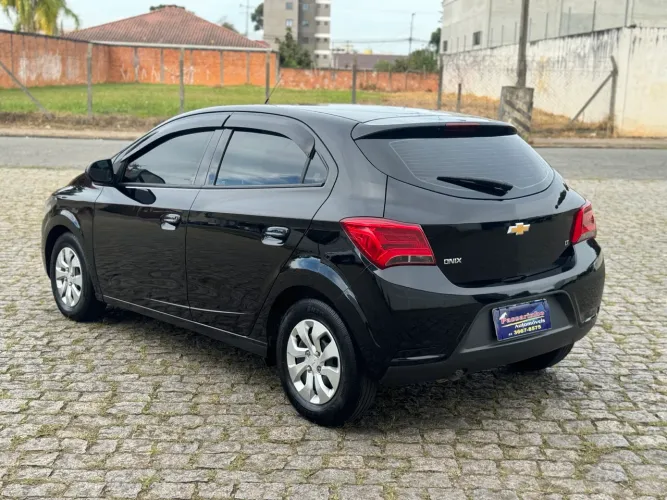 Chevrolet Onix Hatch LT 1.0 8V Flex Mec. 4P 2019