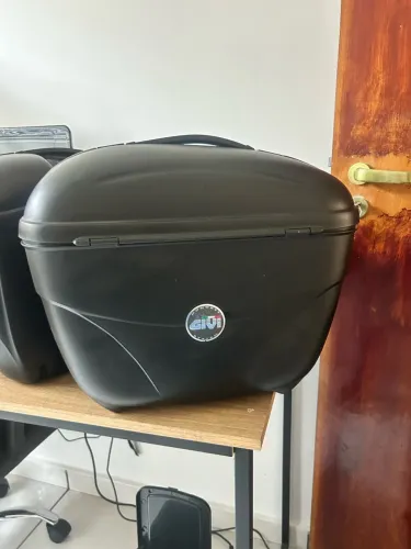 Par Baús Bauleto Lateral 21 Lt Monokey Cruiser Givi E-21n Preto