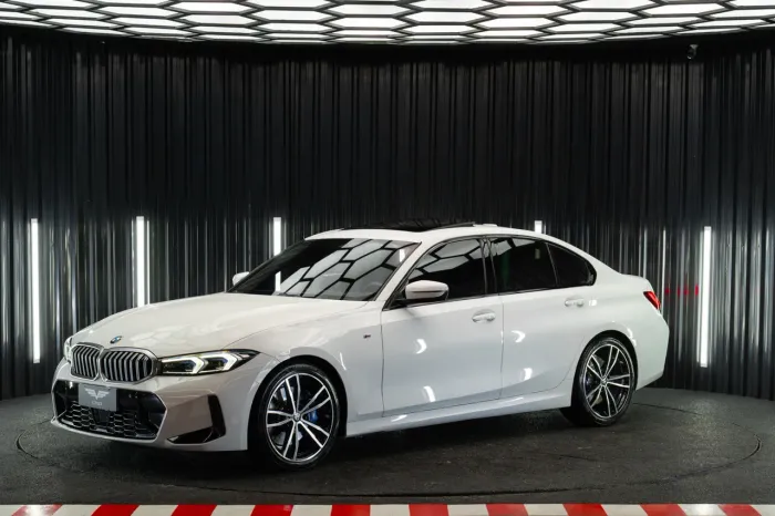 BMW 320I A 2.0 TB M Sport Activeflex 16V 4P 2023