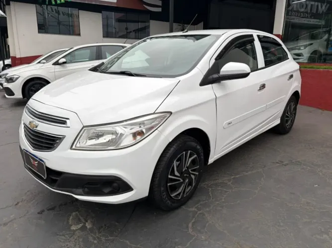 Chevrolet Onix Hatch LT 1.0 8V Flex Mec. 4P 2014