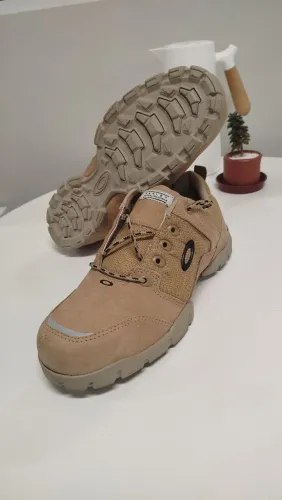 Bota Oakley Tênis 43 semi novo