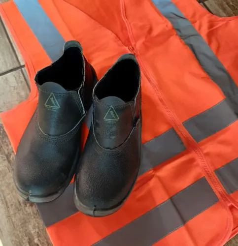 Kit bota N 38 trabalho mas colete