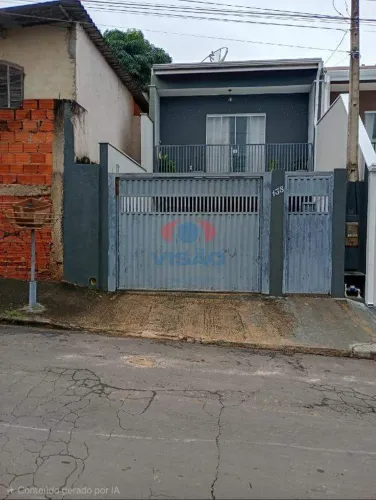 Casa Espaçosa com Edícula nos Fundos!