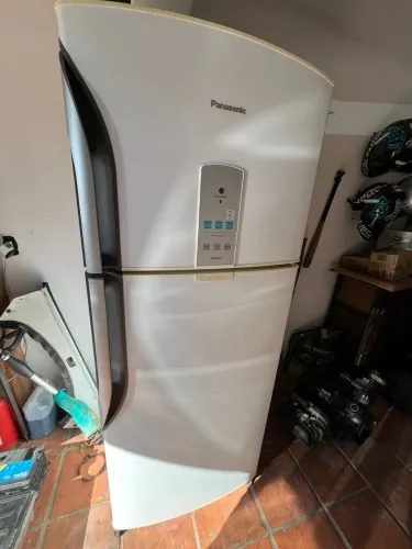 VENDO GELADEIRA FROST FREE