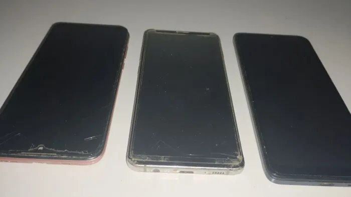 Celular pra retirar peças
