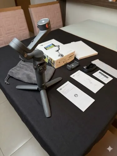 Estabilizador DJI Osmo Mobile 6 - Completo, Impecável e na Caixa