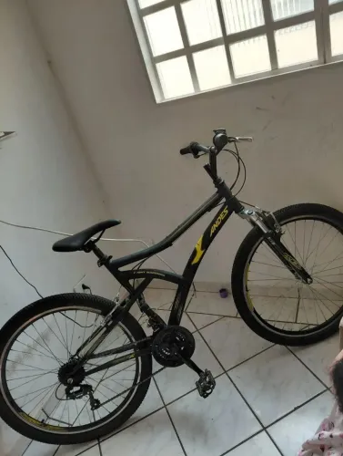 Vendo bicicleta nova
