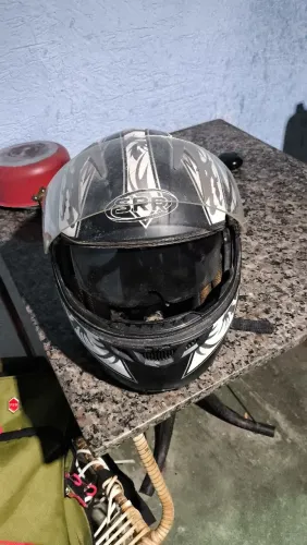 Capacete