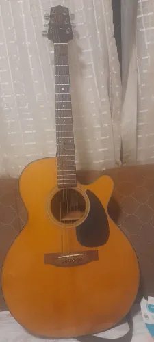 Vendo violão takamini wats *