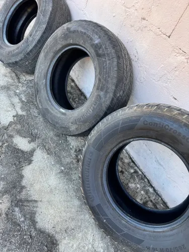 4 Pneus Continental 265/70 R16
