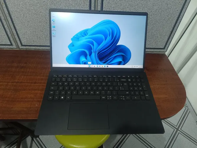 Notebook Dell vostro core i5/10th/8gb SSD svme tela 16" wi-fi webcam bluetooth hdmi td ok