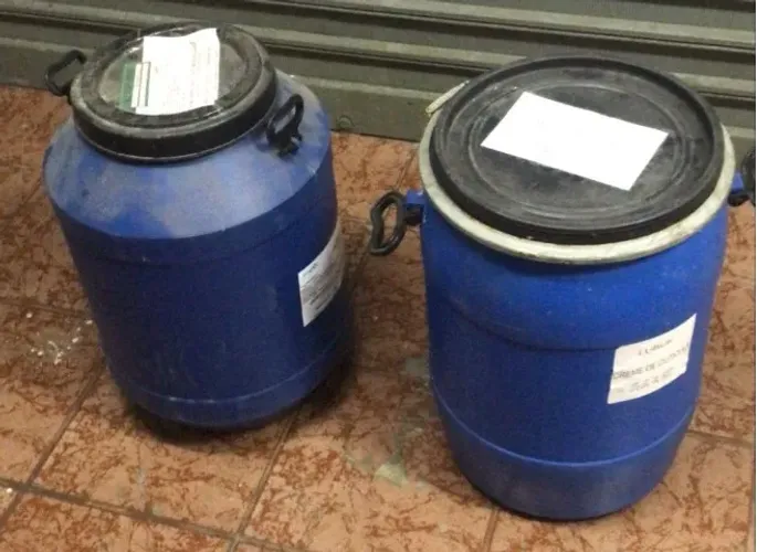 Bombonas/Tambores Plásticos 50L com Tampa e Trava - Resistentes e Multiuso